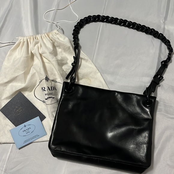 AUTHENTIC PRADA BLACK LEATHER SHOULDER BAG - Picture 5 of 11